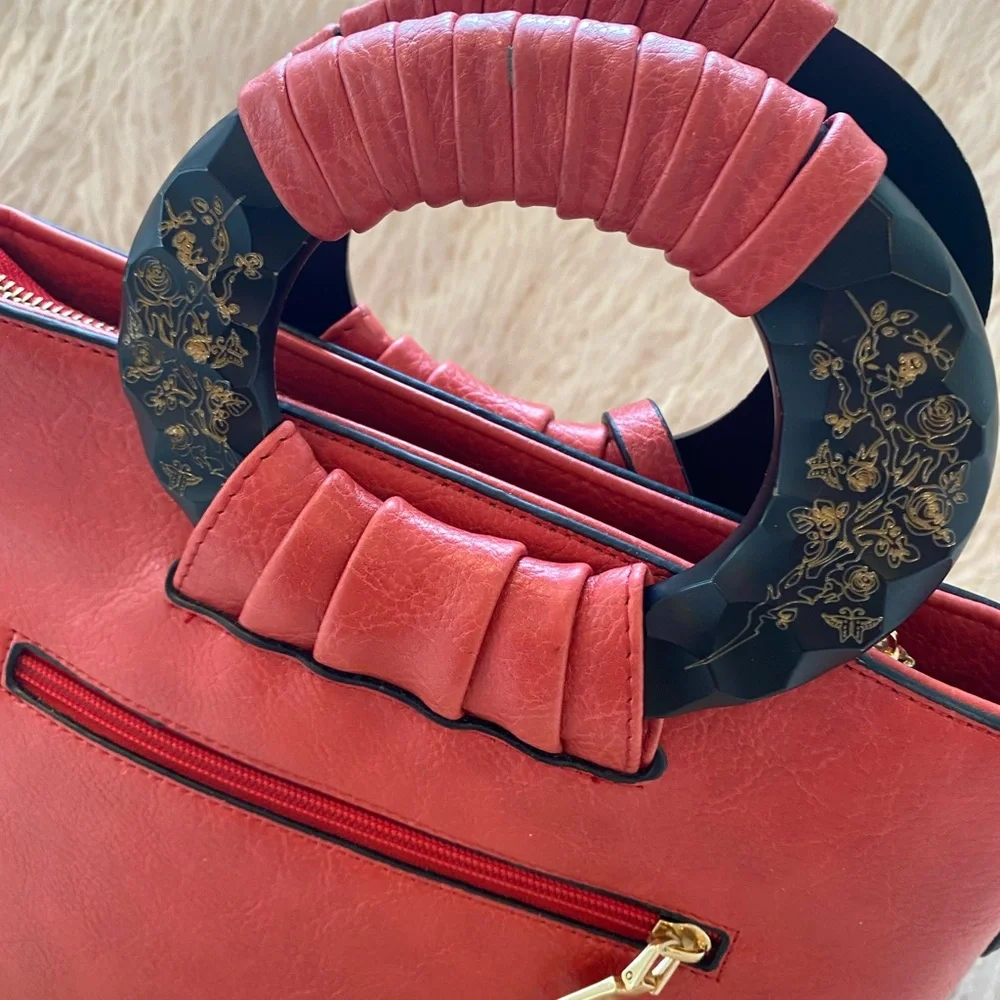 N/A red leather
